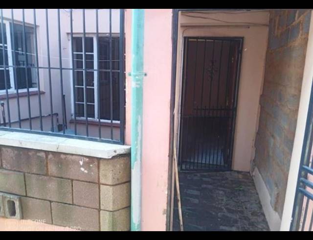 2 BEDROOM APARTMENT FOR SALE IN JEPPESTOWN